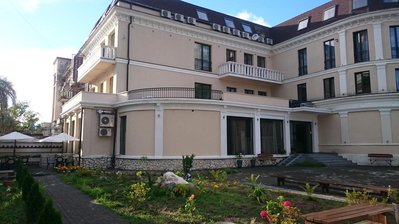 Spa Hotel Karakas 苏呼米 外观 照片